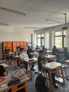 Evrensel Kolej